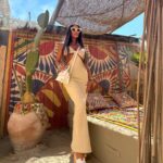 Tuğçe Özbudak Instagram - Tam benlik yerlerdeyim🌵🔥🍸