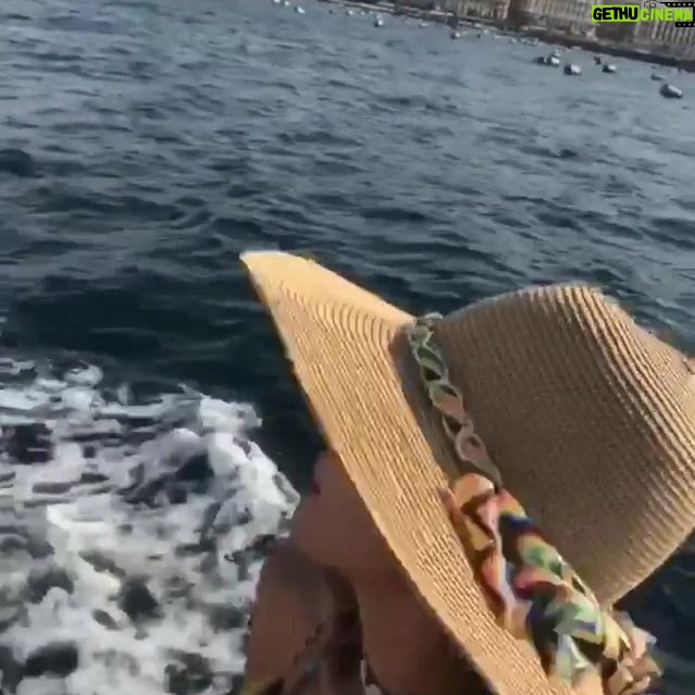 Tuğba Melis Türk Instagram - Twenty years from now you will be more disappointed by the things that you didn’t do than by the ones you did do, so throw off the bowlines, sail away from safe harbour, catch the trade winds in your sails. Explore, Dream, Discover.💜 #italy