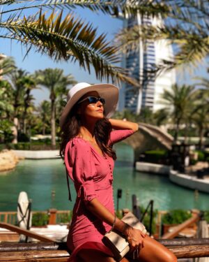 Tuğba Melis Türk Instagram - 🌸☀️
... #flydubai #holidaysinbyflydubai #madinatjumeirah #travel