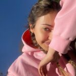 Tuğba Melis Türk Instagram – Look at the sun and just breathe 🌈 💜