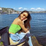 Tuğba Melis Türk Instagram - A smile suits every style of clothes😊🌈