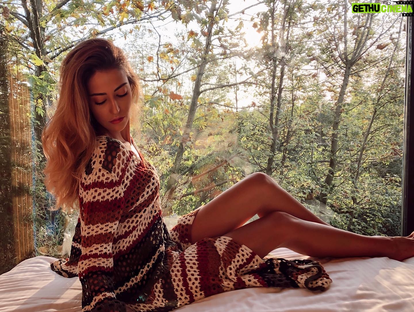 Tuğba Melis Türk Instagram - Gunaydınnn herkese iyi haftalar🍁 #goodmorning #nature #autumn #photooftheday #tatil #travel #holiday #turkey #istanbul #türkiye #seyahat #instagood #gezi #summer #photography #doğa #instagram #huzur #travel #photooftheday #manzara #lakeside #photo #vacation