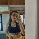 Tuana Naz Tiryaki Instagram - Evet buda sete yeni gelmis bir tuana. Biliyorum ayna cok pis silip geliyorum.