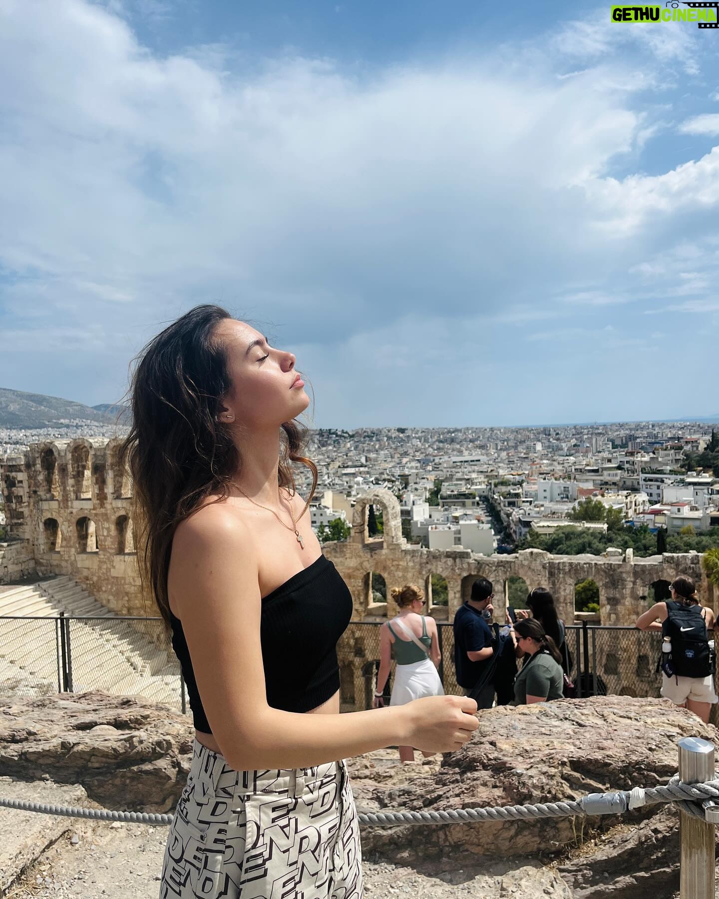 Tuana Naz Tiryaki Instagram - 🇬🇷✈️🍴🫗🥠☁️