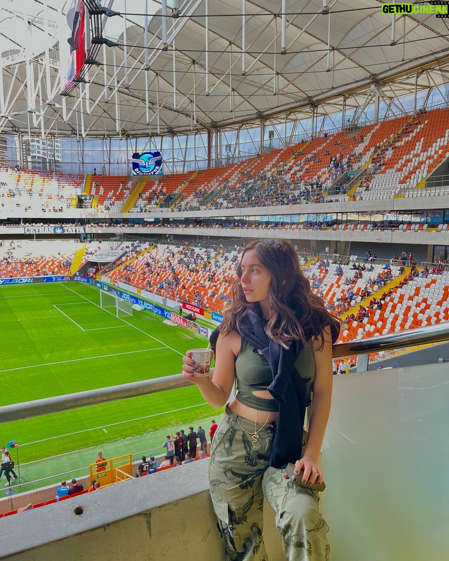 Tuana Naz Tiryaki - 72.1K Likes - ADANAAAA caption 🧢🫧🫧🫧🫧🫧🫧
