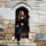Tuana Naz Tiryaki Instagram - Tek gitme sıkılırsın diyenler.. Seviyorum bu hayatı 🌝