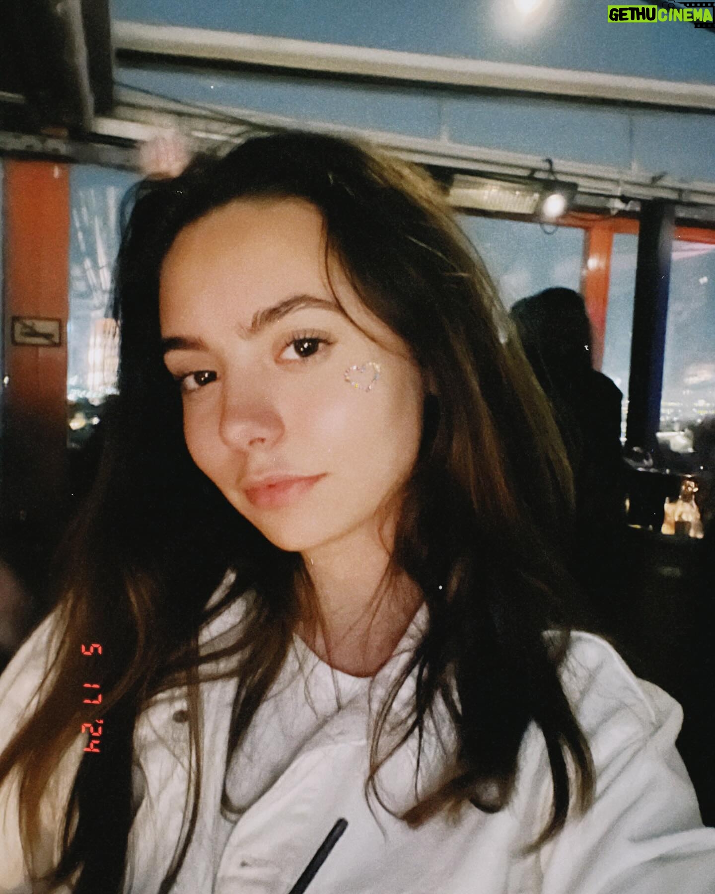 Tuana Naz Tiryaki Instagram - 🇬🇷✈️🍴🫗🥠☁️