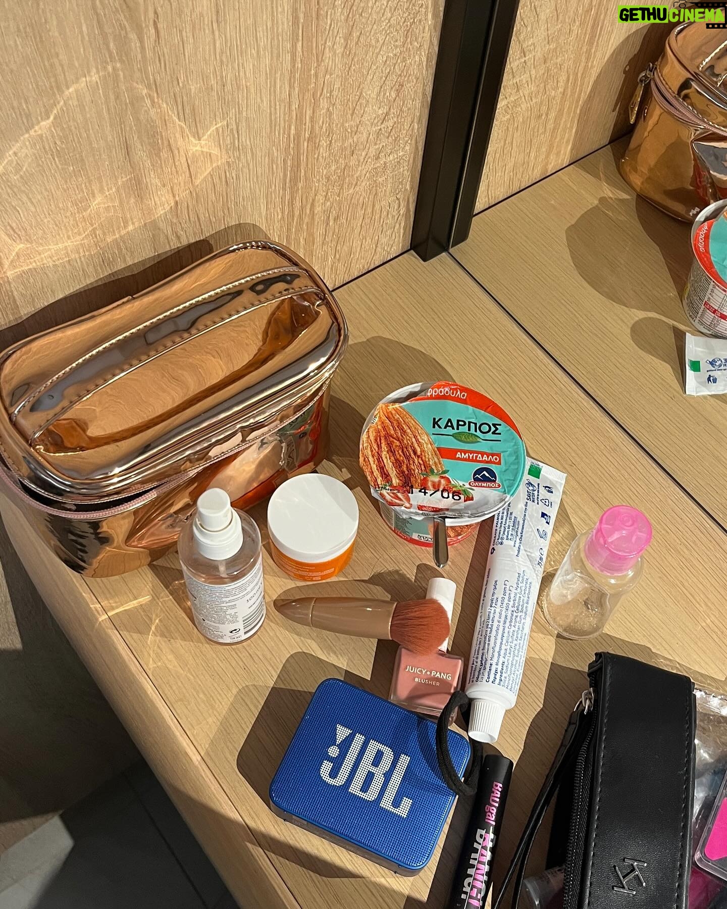 Tuana Naz Tiryaki Instagram - 🇬🇷✈️🍴🫗🥠☁️