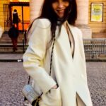 Tuba Büyüküstün Instagram – I am here to listen if you’re ready to talk.. 
and then i will tell you a story if you’re willing to be here to look into my eyes.. 
From a nice evening.. #paris  #darkblueandmoonlight  #white 🤍with my favorite white coat..