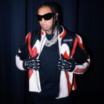 Tyga Instagram - Show off my diamonds like I’m signed by the Roc
