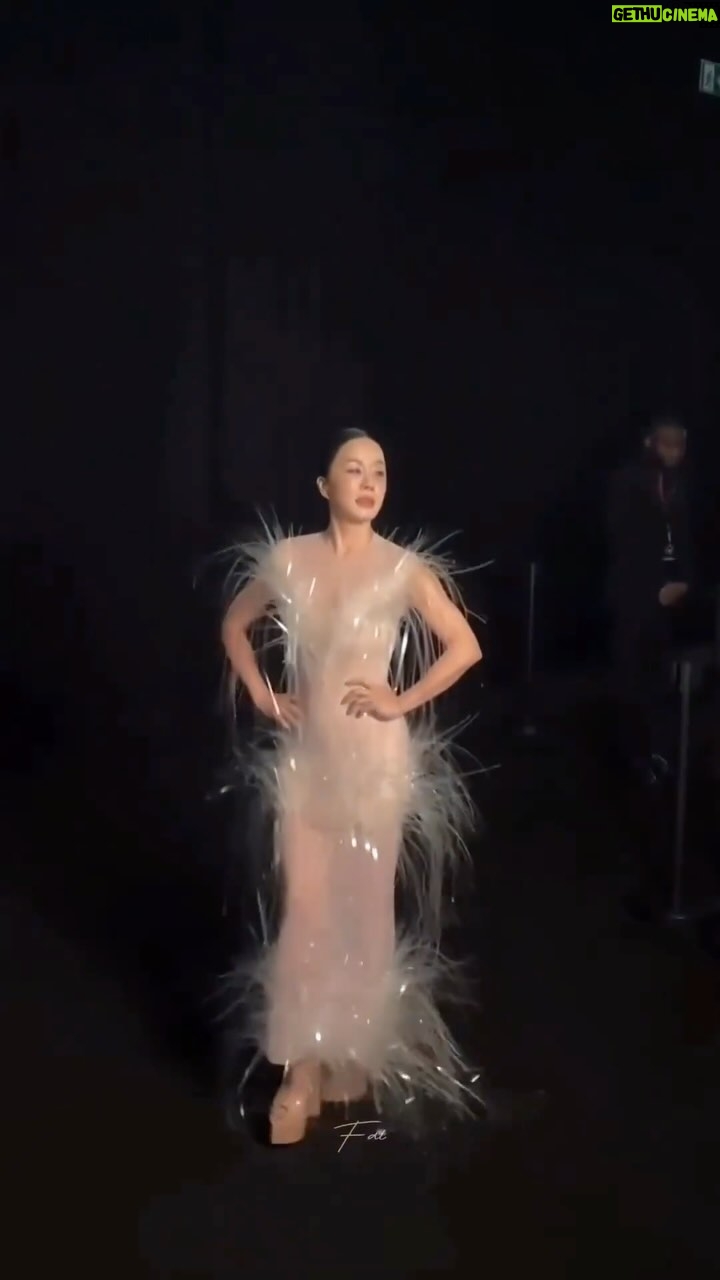 Uhm Jung-hwa Instagram - @muglerofficial #mugler