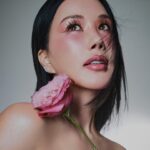Uhm Jung-hwa Instagram – @voguekorea