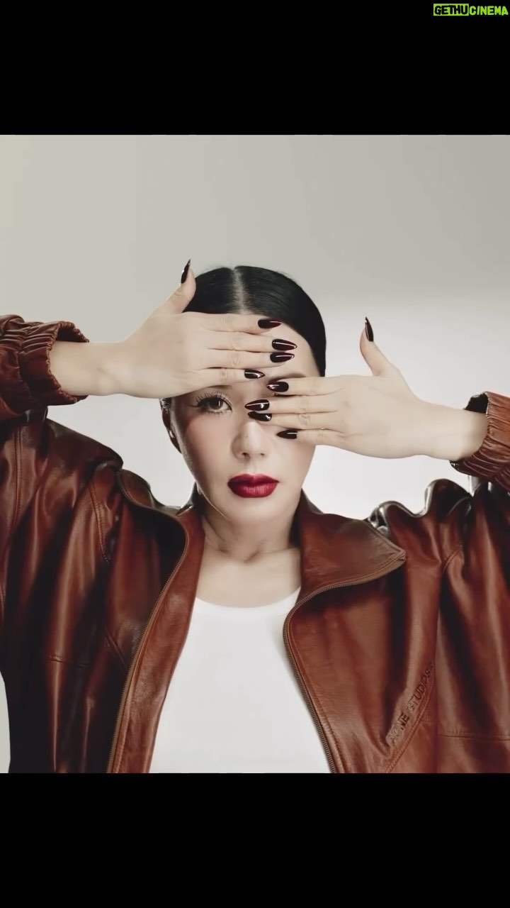 Uhm Jung-hwa Instagram - @voguekorea @charlottetilbury #2024womannow