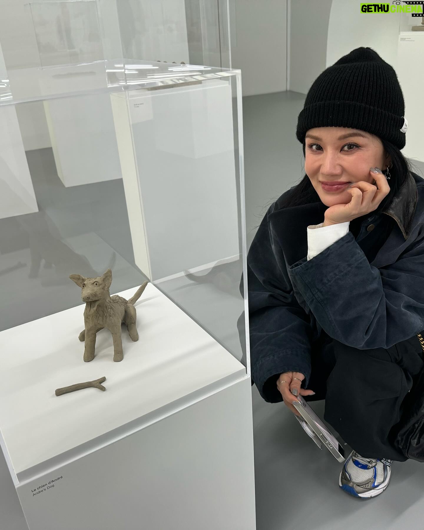 Uhm Jung-hwa Instagram - #boursedecommercepinaultcollection