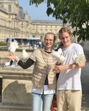 Uma Thurman Instagram - Happy Mothers Day to all Mamas.❤️