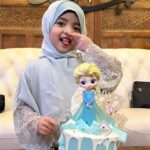 Umie Aida Instagram - MasyaAllah..anak dara dah cecah 4tahun. Alhamdulilah.. Semoga menjadi anak yang solehan dan taat pada perintah Allah SWT. Aamiiin..