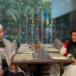 Umie Aida Instagram - Allahuakbar…apa yang mampu kita lakukan saat ini ? Suara2 besar dunia bertindaklah dengan segera. Bersatulah demi menegakkan hak palestine ! Kita yang kerdil ini jgn putus asa.. Teruskan menyalurkan bantuan buat palestine. Salurkan bantuan ke tabung @cintagazamalaysia . Dan semoga kerajaan malaysia menyarankan setiap hari solat hajat di setiap masjid dengan berjemaah. Dan bacaan Yassin disetiap station tv dan radio . Doa senjata bagi orang yang beriman. InsyaAllah.. Allah pasti balas atas kekejaman si pecut ! #freepalestine #bersatulahmalaysia