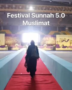 Umie Aida Instagram - Taubat Nasuha ~ Taubat bukan hanya untuk dosa-dosa yang telah kamu lakukan, tapi juga untuk kewajipan yang belum kamu tunaikan ~ Ibn Taymiyyah #festivelsunnah #muslimat #kedah. Mohon doakan majlis berjln lancar , dalam rahmatNya dan diberkatiNya Allah SWT . Aamiiin Jumpa 10/3/2023 9.30pagi 💝