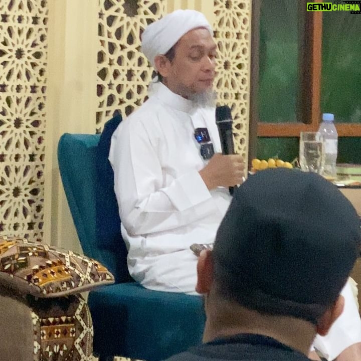 Umie Aida Instagram - Amalan dari Tuan Guru @syeikhmuhdzainulasri utk mendapat rezeki yang berkat dan Allah luaskan rezeki . InsyaAllah…