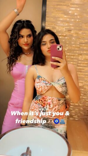 Unika Ray Instagram - Friendship 🫂🫶🏻🧿

#instagram #runika #unikaray#ruchiiii_shii #ruchiverma #instadaily #trendingreels #bff