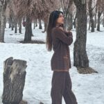 Unika Ray Instagram - Hey stalker! did you enjoy your free visit to my profile from your fake profile today?😝 #unika #kashmir #kashmirtourism #love #moutain #snow