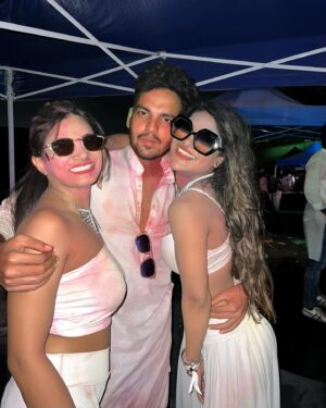 Unika Ray Instagram - Holi party🎨

#unika #love #familytime #friends #frienslikefamily #holi #holievent #holifestival