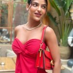 Unika Ray Instagram – He’s smiling,I’m melting 🫠 

#unika #love #smile #red #stylish #date
