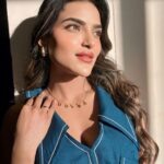 Unika Ray Instagram - Make it simple but significant ✨ Customised neck chain by @anscollection7 #unika #love #neckchain