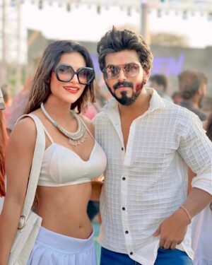 Unika Ray Instagram - Holi party🎨

#unika #love #familytime #friends #frienslikefamily #holi #holievent #holifestival