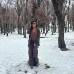 Unika Ray Instagram - Hey stalker! did you enjoy your free visit to my profile from your fake profile today?😝 #unika #kashmir #kashmirtourism #love #moutain #snow