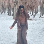 Unika Ray Instagram - Hey stalker! did you enjoy your free visit to my profile from your fake profile today?😝 #unika #kashmir #kashmirtourism #love #moutain #snow