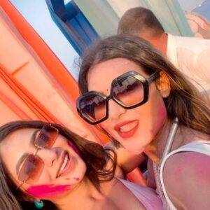 Unika Ray Instagram - Holi party🎨

#unika #love #familytime #friends #frienslikefamily #holi #holievent #holifestival