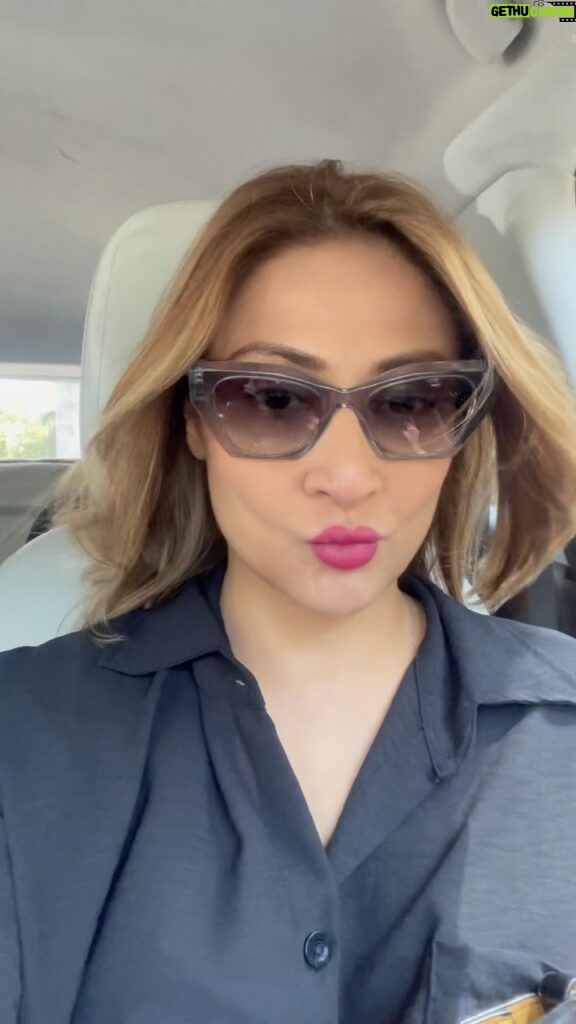 Urvashi Dholakia Instagram - For the first ever time ( yes u heard that right ) for the first time I’ve kept my car AC on full 😱 .. usually I do not prefer it on as I like the windows rolled down and feel the air but Oh God this mumbai HEAT WAVE is torturous 😰😰😰🤯.. ye song toh banta hai boss 🫥 : : #urvashidholakia #reels #mumbai #heat #heatwave #toohot #summer #time #crazy #weather #reelsinstagram #reeitfeelit