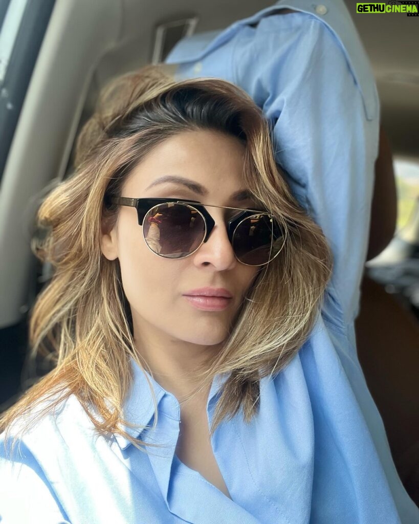 Urvashi Dholakia Instagram - Not all posts need captions ! 🧿 .. if u want to write one for me then let me know in the comments 😘 : : #urvashidholakia #candid #nofilter #photographs #selfie #selfietime #moments #blessed #gratitude #love #❤