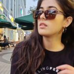 Urvi Singh Instagram - Your future so bright✨,that I had to wear shades🕶️.