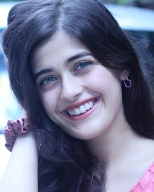Urvi Singh Instagram - Improved my smile from @the_dental_project_ 
Such a lovely experience.❤️