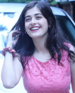 Urvi Singh Instagram - Improved my smile from @the_dental_project_ 
Such a lovely experience.❤️