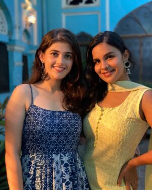Urvi Singh Instagram - Jazz here 💅🏻 with my squad! Wrapped up Crushed new season shoot!🫶🏻🫶🏻🫶🏻 see you soon!

#BTS #Memories #ShootLife #CrushedComingSoon #CrushedS2 #AmazonminiTV #CrushedonAmazonminiTV

@amazonminitv @dicemediaindia @anupriyacaroli_@naman.33 @aadhya_anand @arjun_deswal @cinemawalenawabsaab @kurundkarmandar
