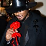 Usher Instagram - CUSTOM-MADE ALEXANDER MCQUEEN by SEÁN MCGIRR 🌹#MetGala #ReawakeningFashion