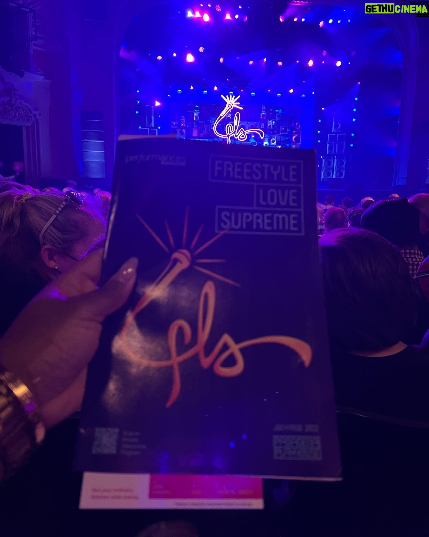 Uzo Aduba Instagram - My idea of Sunday Funday is enjoying a broadway show, and Freestyle Love Supreme at @pasadenaplayhouse did not disappoint. Such an enjoyable, witty, fun-loving play. Congratulations to @mcjellyd and his incredibly talented cast-mates on a wonderful closing. #theatrekid