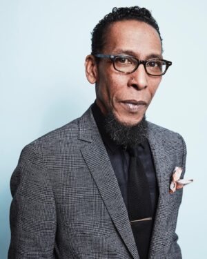 Uzo Aduba Instagram - Ron Cephas Jones. The first time I ever saw this great artist’s work was in a play called The Overwhelming. He was magical, powerful really. I didn’t know I would have the pleasure of sharing the stage with Ron just two short years ago. 

What a titan. 

So beloved by our community, and a genius with his craft; he would share his wisdom and knowledge about this art we all so deeply, deeply love. But, more he shared with us his heart. Generously. Ever a teacher, we all learned so much from Ron, and we continue to carry his lessons. It is that knowledge that helps me know he will be with us. forever. 

My prayers and love to his daughter, Jasmine, who he so loved, his family, and to all who loved “the cool cat” known on this earth as Ron Cephas Jones. May you forever rest, sir.