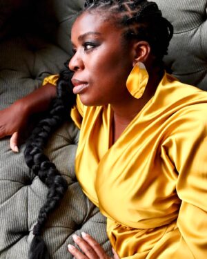 Uzo Aduba Instagram - Cover. Thank you, @the.baremag for this moment. It was great to share this next chapter of my life as a mother and the journey it has taken to get here. What a gift. I am grateful. 

Photos and makeup: @tina_turnbow 
Stylist: @jlynnstyle18
Hair? Me!