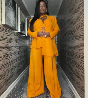 Uzo Aduba Instagram - Baby’s first Tonys. And, I do literally mean the baby in my tummy. Happy color for a happy night. A photo dump :). 🧡🧡