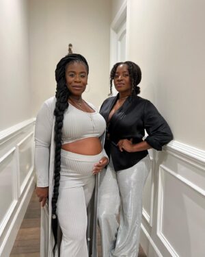 Uzo Aduba Instagram - Bey-bee’s first concert. It was incredible to step out with our Little One and my girl, @idaravictor to see the one and only 👑🐝🪩 @beyonce What a spectacular show. Happy Birthday, Beyonce. You truly are The Queen. Shout out also to the bestie, @iwildflower for the sisterly help bringing look to life. Love you lady. What NIGHT!