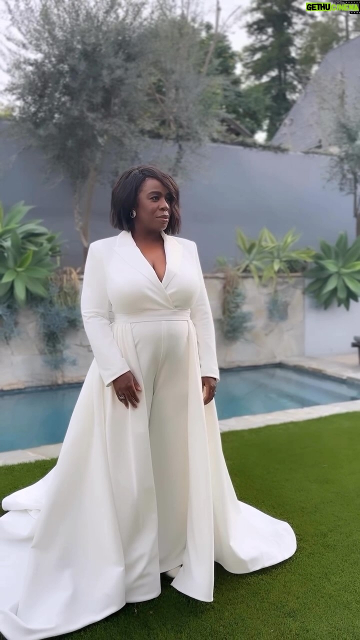 Uzo Aduba - 21.5K Likes - Mama’s second night out. I had the honor of presenting an award to Speaker Emerita @speakerpelosi at the Public Counsel’s William O. Douglas Dinner. A truly special event positively impacting the lives of people across the country most in need of legal representation.
🎥: @reneeloizmakeup