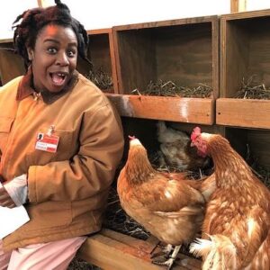 Uzo Aduba Instagram - 10 Years Ago—-I really didn’t know what direction I was headed—-with my art, my career or my life…..but then, through the power of @ijnej and the world and characters she created on @oitnb my life and the lives of our cast and crew would never be the same. I couldn’t be more grateful for the lifelong friendships, memories and love made along the way with these talented women. Jenji, Thank You for seeing us and taking a chance on new voices and possibilities for stories. To @jennifer_euston_casting who saw me in my play, and called me in to audition for this show, I will forever be one thing—grateful. To everyone who watched Orange, then and now, THANK YOU! We simply wouldn’t be here without you. Orange forever!  #oitnb