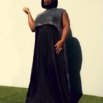 Uzo Aduba Instagram - Afterglow ✨💫 Hair: @marciahamilton Makeup: @carolagmakeup Stylist: @shionat Top & Skirt: @semsem Shoes: @jimmychoo Photographer: @kanyaiwana