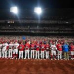 Uzo Aduba Instagram - Cancer affects us all. I am so inspired to see so many Standing Up together during @SU2C’s placard moment with @FLOTUS at the @MLB #WorldSeries #CancerMoonshot⚾️ ❤️🧡💛 Repost from @su2c • It fills our hearts to see @Phillies and @AstrosBaseball players and fans Standing Up - united - in support for those affected by cancer. ❤️ A special thank you to @FLOTUS and all those who honored a loved one during Game 4 of the @MLB #WorldSeries. Let’s continue to #StandUpToCancer together.