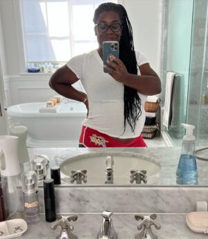 Uzo Aduba Instagram - We are such powerful beings. 💪🏿❤️