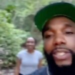 Uzo Aduba Instagram - With Love 💜😂 Repost from @blackdollarnetwork • ♻️ Repost from @black_positive_vibes • She did not hesitate! 😂🏃🏾‍♀️ // 📹: @theclassiiics _____ #ControlTheNarrative #BlackDollarNetwork #BDN #Educate #Equip #Empower #TrackOurImpact #BlackWallStreetMindset #BlackWallStreetSystem #shopBDN #BDNapp #BuyBlack #PayBlack #GetTheApp #BuyBlackPayBlackGetTheApp #LinkInBio